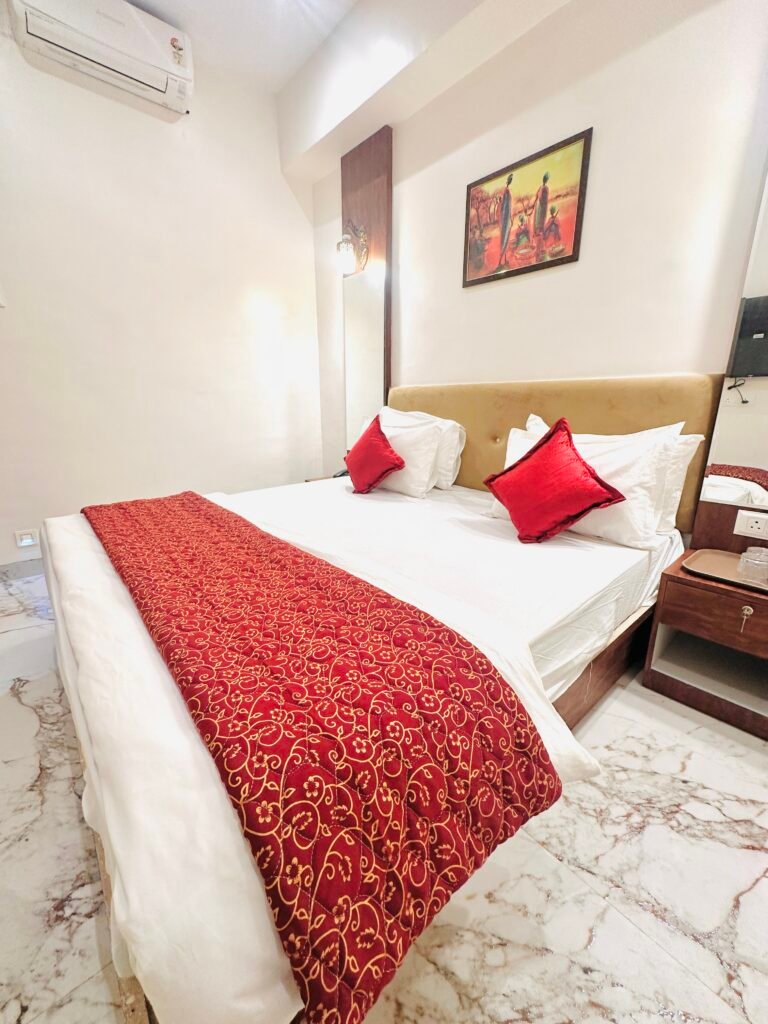 Couple Friendly Hotel in Kalyan